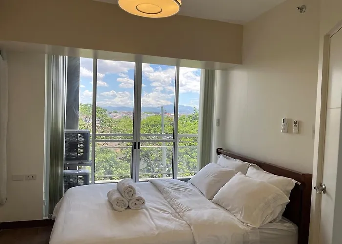 公寓 86 Sqm, 3br Condo, Free Prking, Wifi, Ntflx 马尼拉