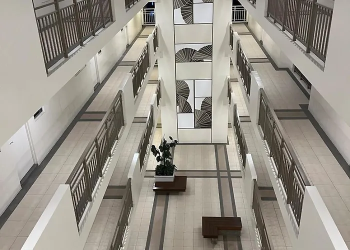 86 Sqm, 3br Condo, Free Prking, Wifi, Ntflx 公寓